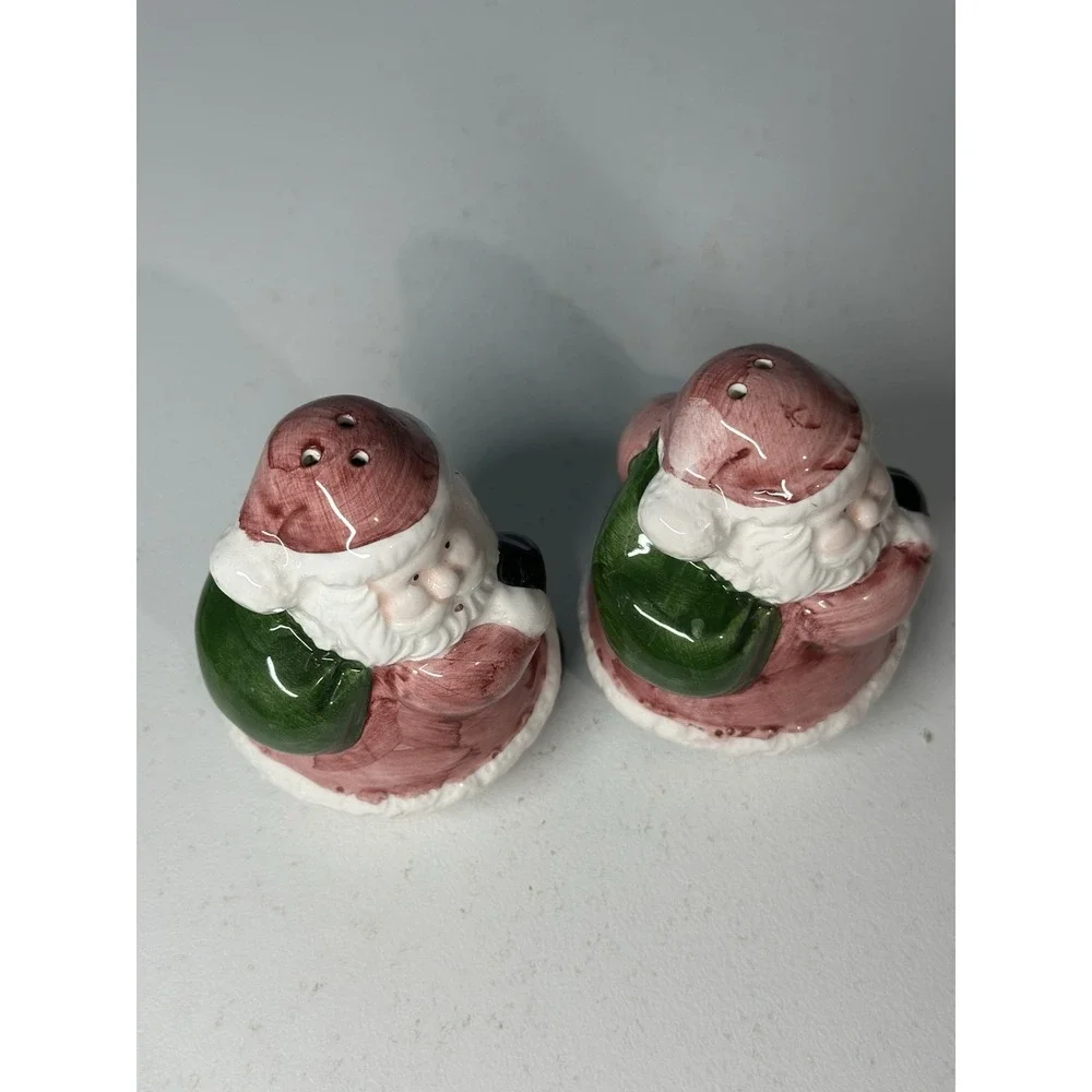 Santa Claus Salt And Pepper Shakers